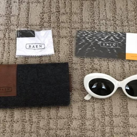RAEN Eyewear Luxury Wig White Round Sunglasses main image 4